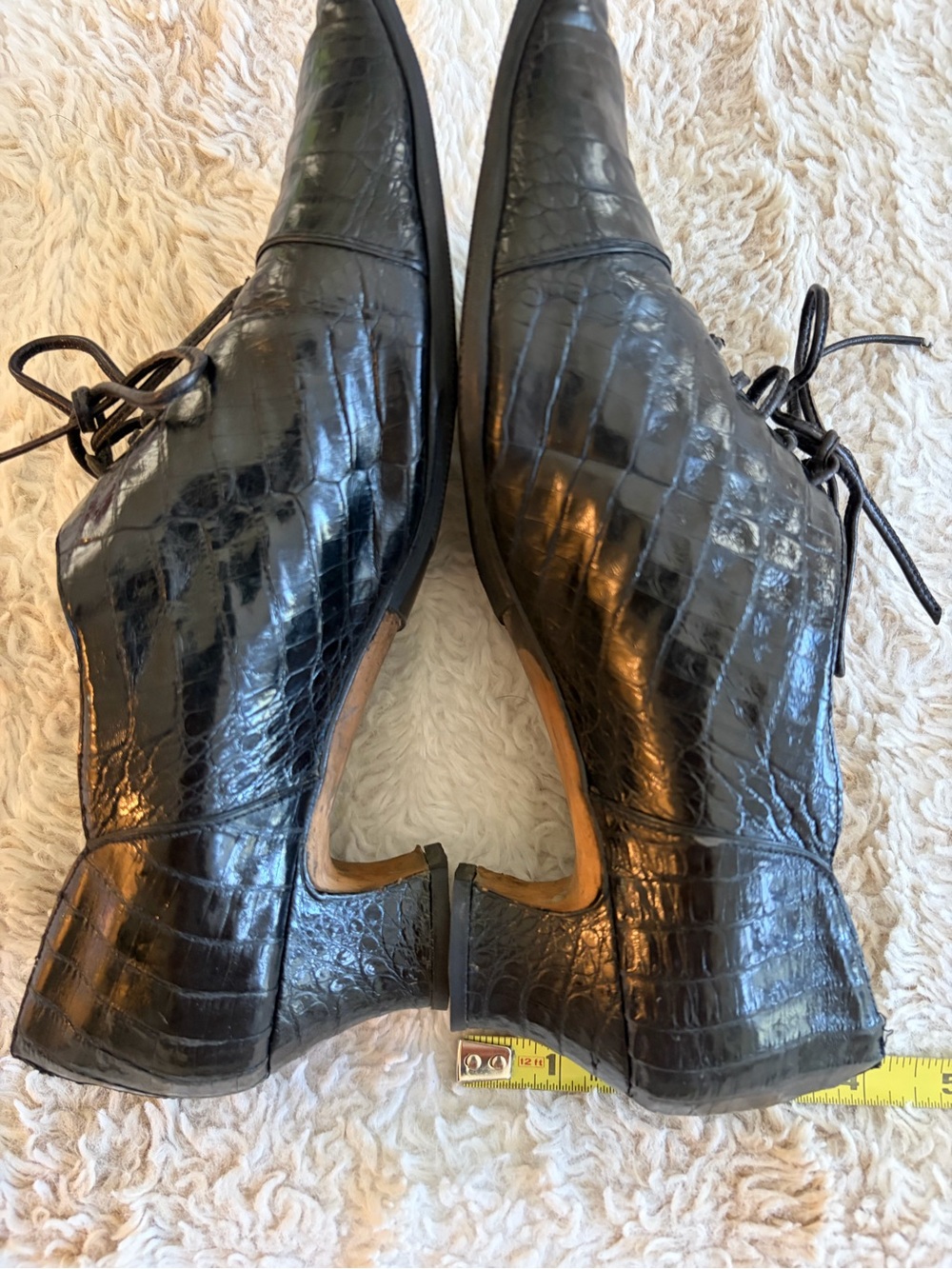 Black Aligator Vintage Leather Laces Lace-Up Women's Shoes